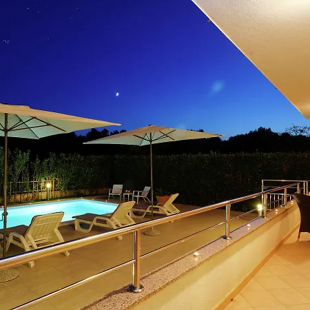 别墅 Modern In With Private Swimming Pool *